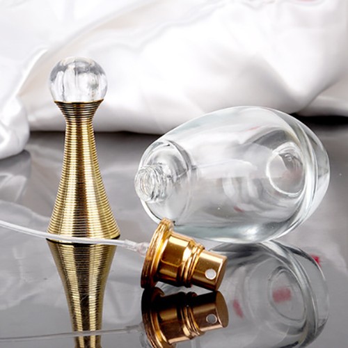 Glass Perfume Essential Oil Jar Gold Elegant Bottle with Atomizer from Factory Wholesale in China