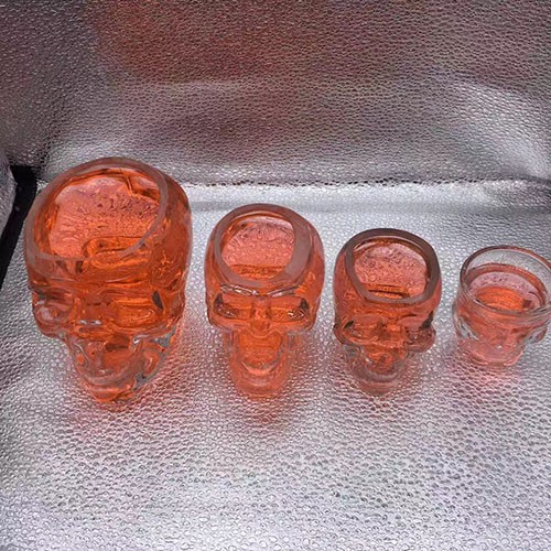 Various Capacity Skull Shape Clear Glass Wine Cup in Stock