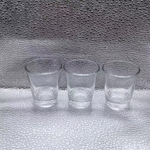 V Shape Mini Clear Liquor Wine Glass Cup with Thicken Bottom