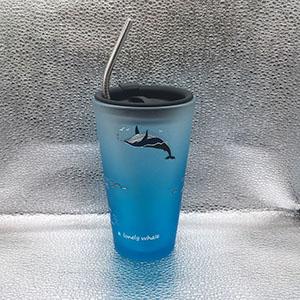 Factory Wholesale 480 ML Matte Glass Drink Cup with Logo of a Whale in Blue Sea 