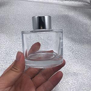 Wholesale 80 ML Clear Cylinder Scent Perfume Fragrance Aromatherapy Glass Bottle for Reed Diffuser 