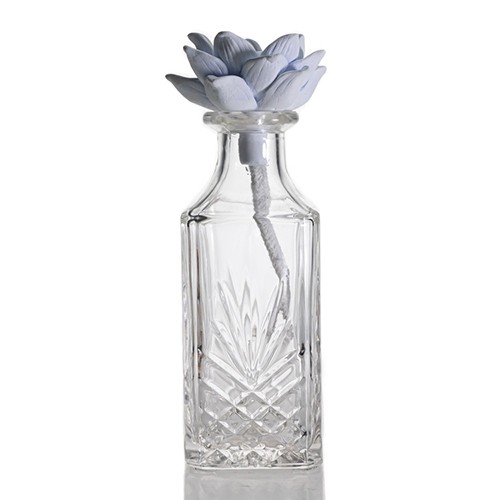 Wholesale Glass Diffuser Aromatherapy Bottle 150 ML Engrave Square Clear Glass Jar from China Factory Cheap Price  