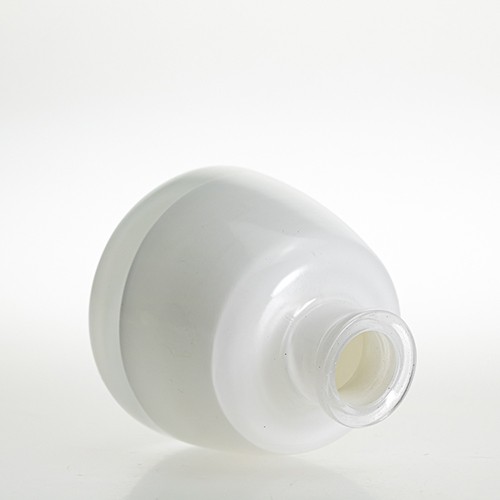 Wholesale Glass Diffuser Aromatherapy Bottle Personalized White Round Empty 200 ML Glass Jar for Home Fragrance 